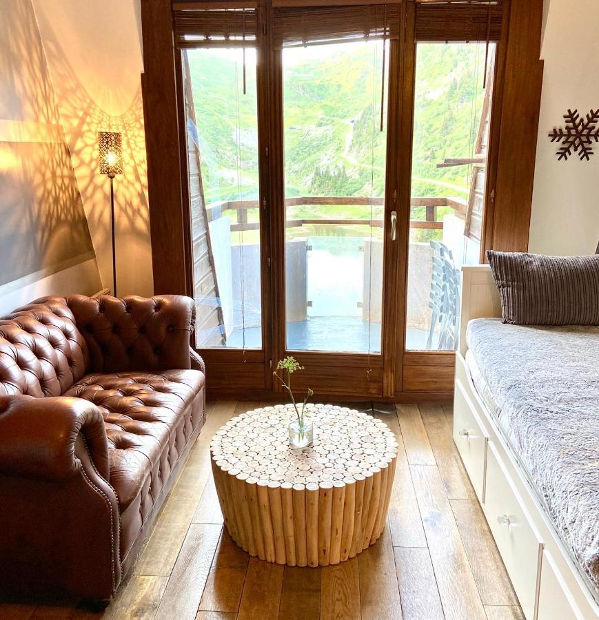 Apartment Penthouse 28m² In Right Next To 3 Lifts, View *