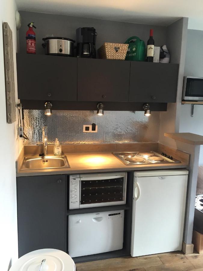Apartment Penthouse 28m² In Right Next To 3 Lifts, View *